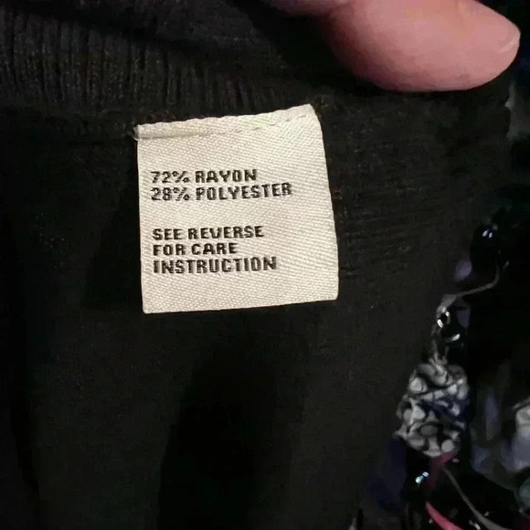 Cynthia Rowley Women's Sz M Red/Black Colorblock Apres Ski Turtleneck Sweater - Picture 4 of 5